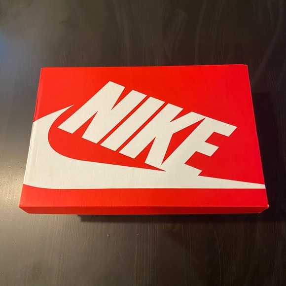 Jordan 12 Public School, USED, DOES NOT COME WITH ORIGINAL BOX!!! - Picture 2 of 5